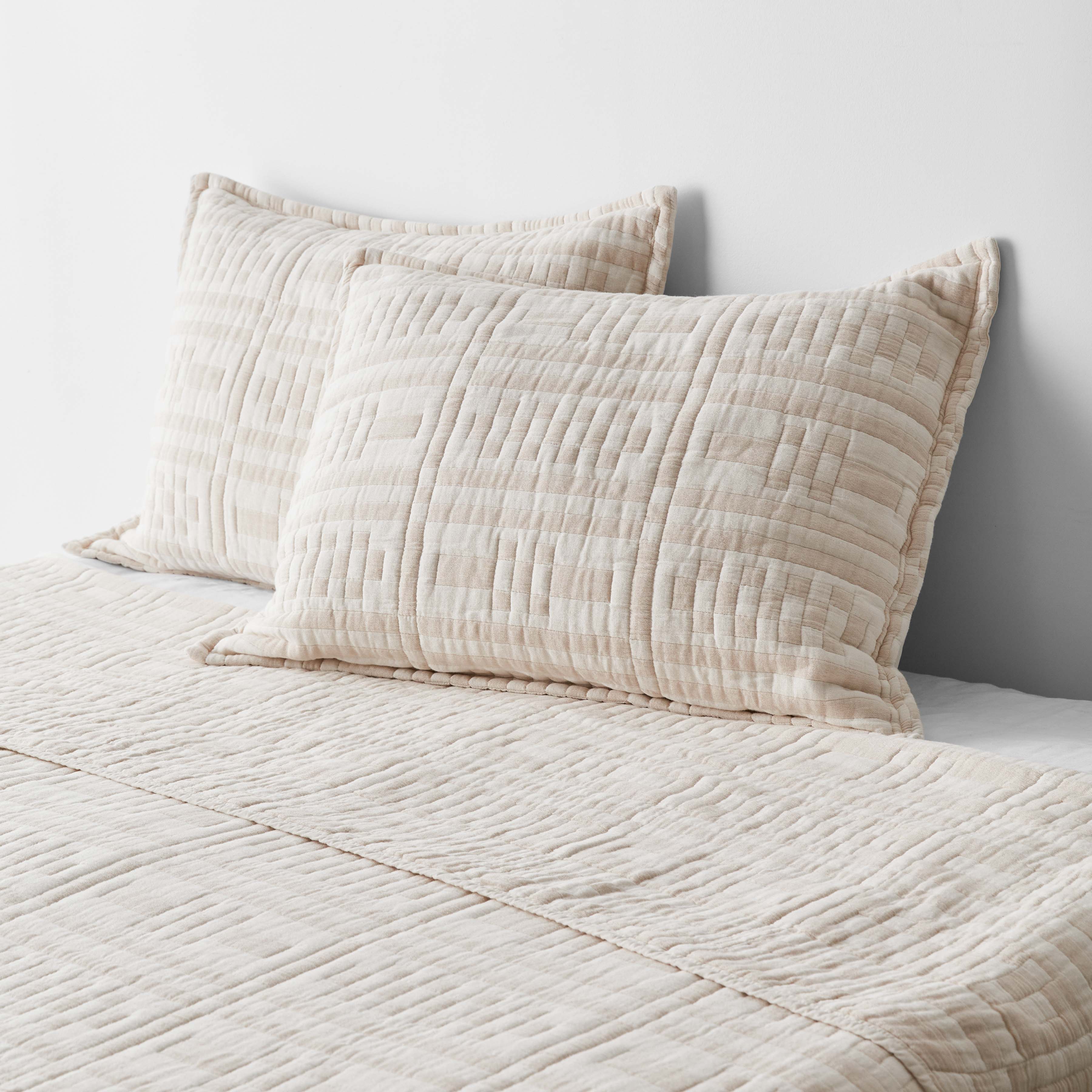 Alegria Organic Cotton Quilted Bed Blanket - Image 3